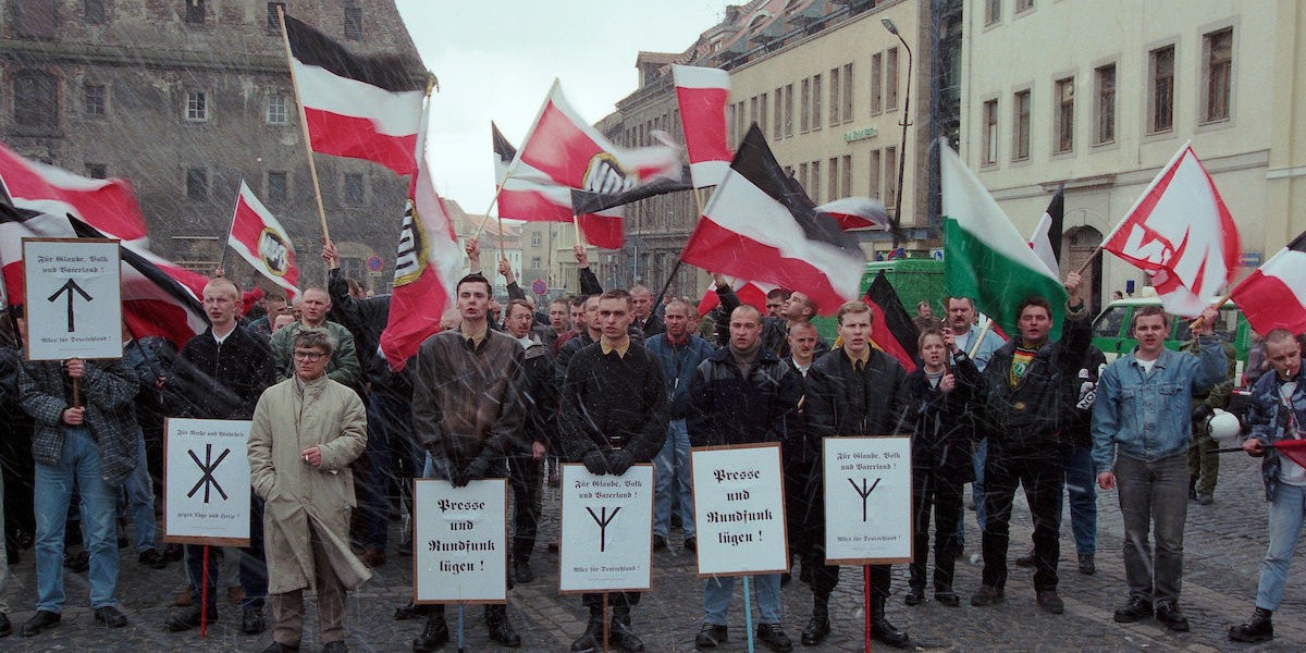 Quelle: AIB Infoblatt / 1998 NPD Demonstration in Zittau